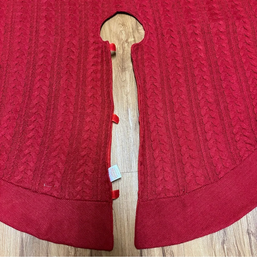 48-inch Red Cable Knit Tree Skirt